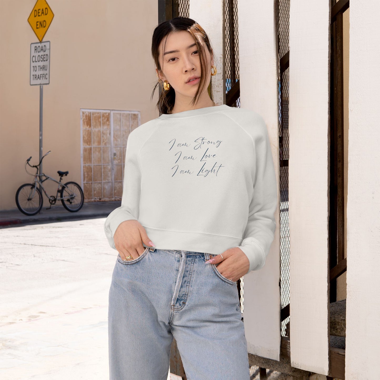 I am Light Women's Cropped Fleece Pullover